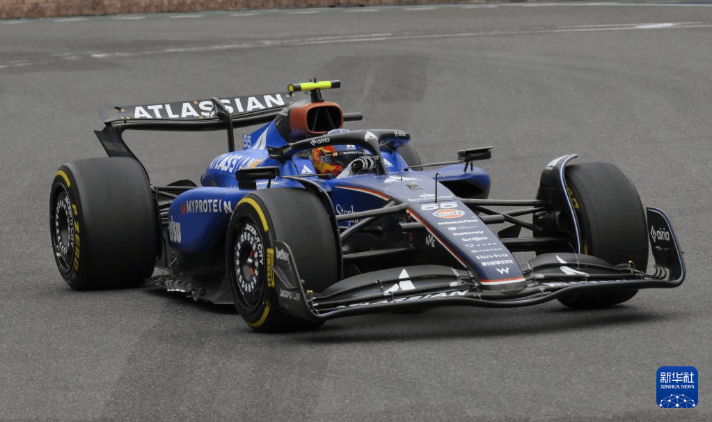 爱游戏官方-红牛二队绝杀梅赛德斯，维斯塔潘点燃赛场的简单介绍