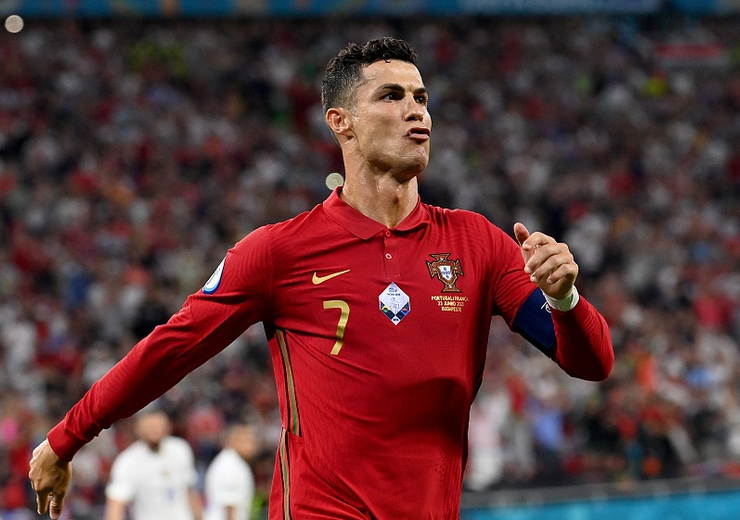 勒沃库森险胜法国,本泽马刷新纪录的简单介绍 勒沃库森险胜法国,本泽马刷新纪录的简单介绍