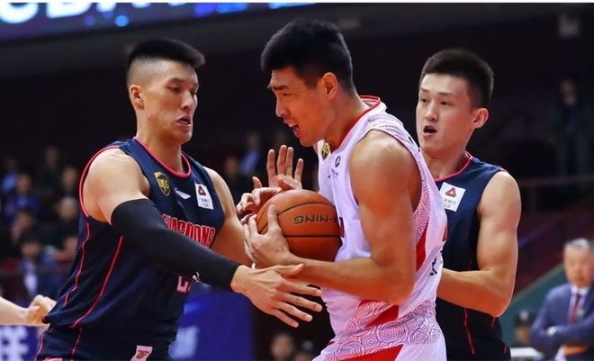 四川队绝杀鹈鹕,陶汉林状态火热 四川队绝杀鹈鹕,陶汉林状态火热