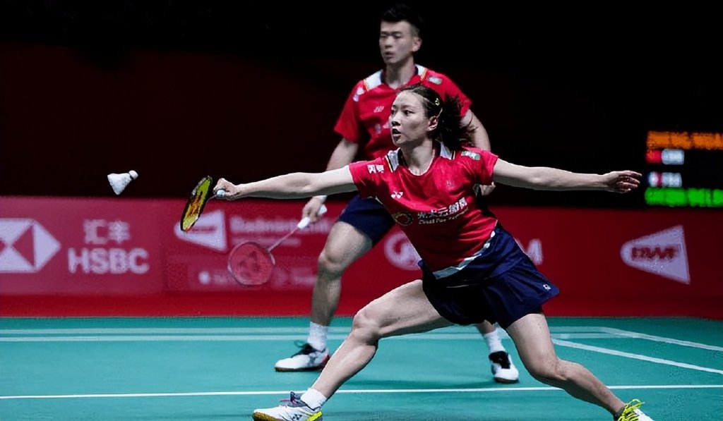 泰国队鏖战印尼队,黄鸭组合关键制胜 泰国队鏖战印尼队,黄鸭组合关键制胜