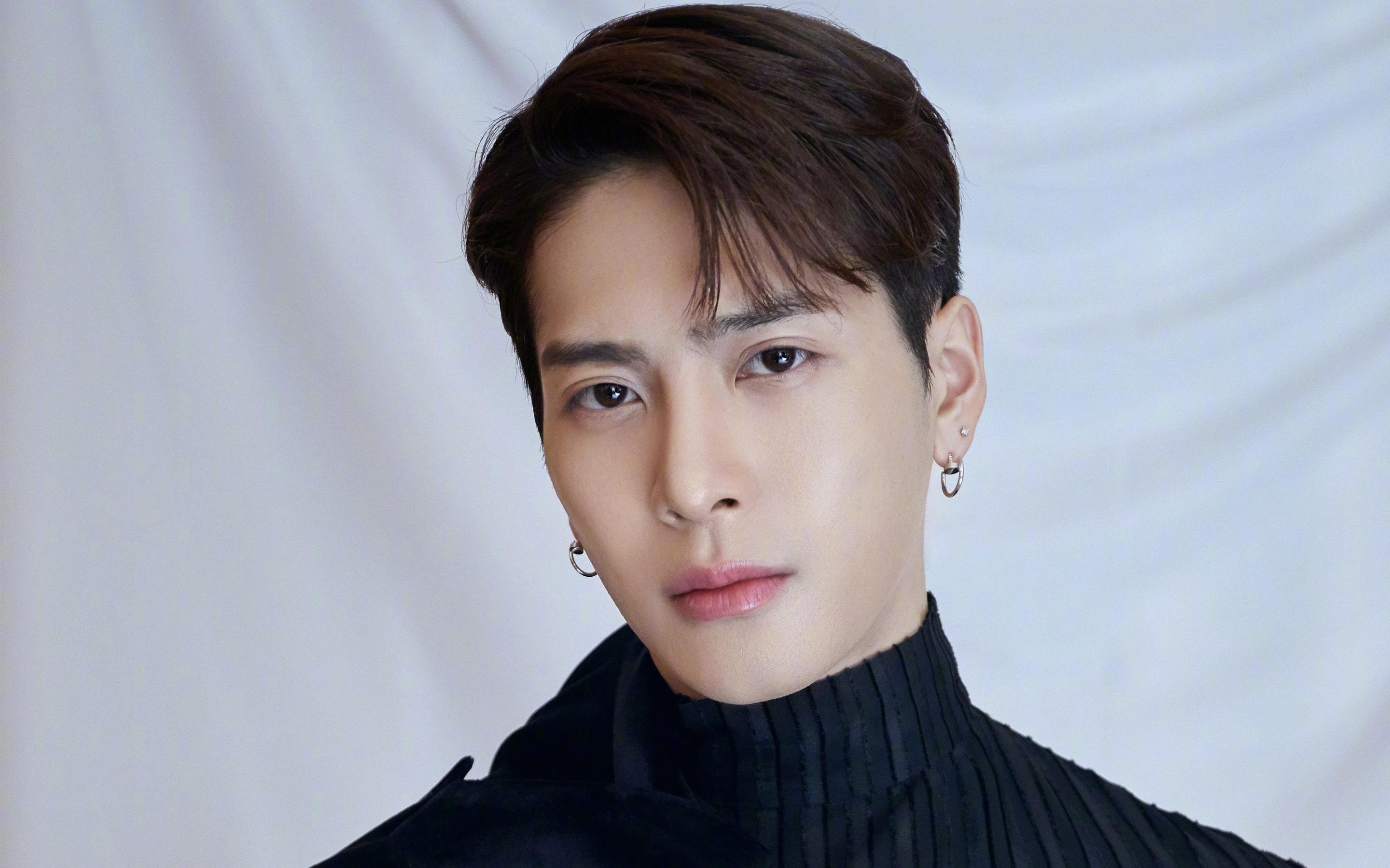 不同赛场，同一法则，F1引擎轰鸣与篮球战术博弈，都在回答一个问题