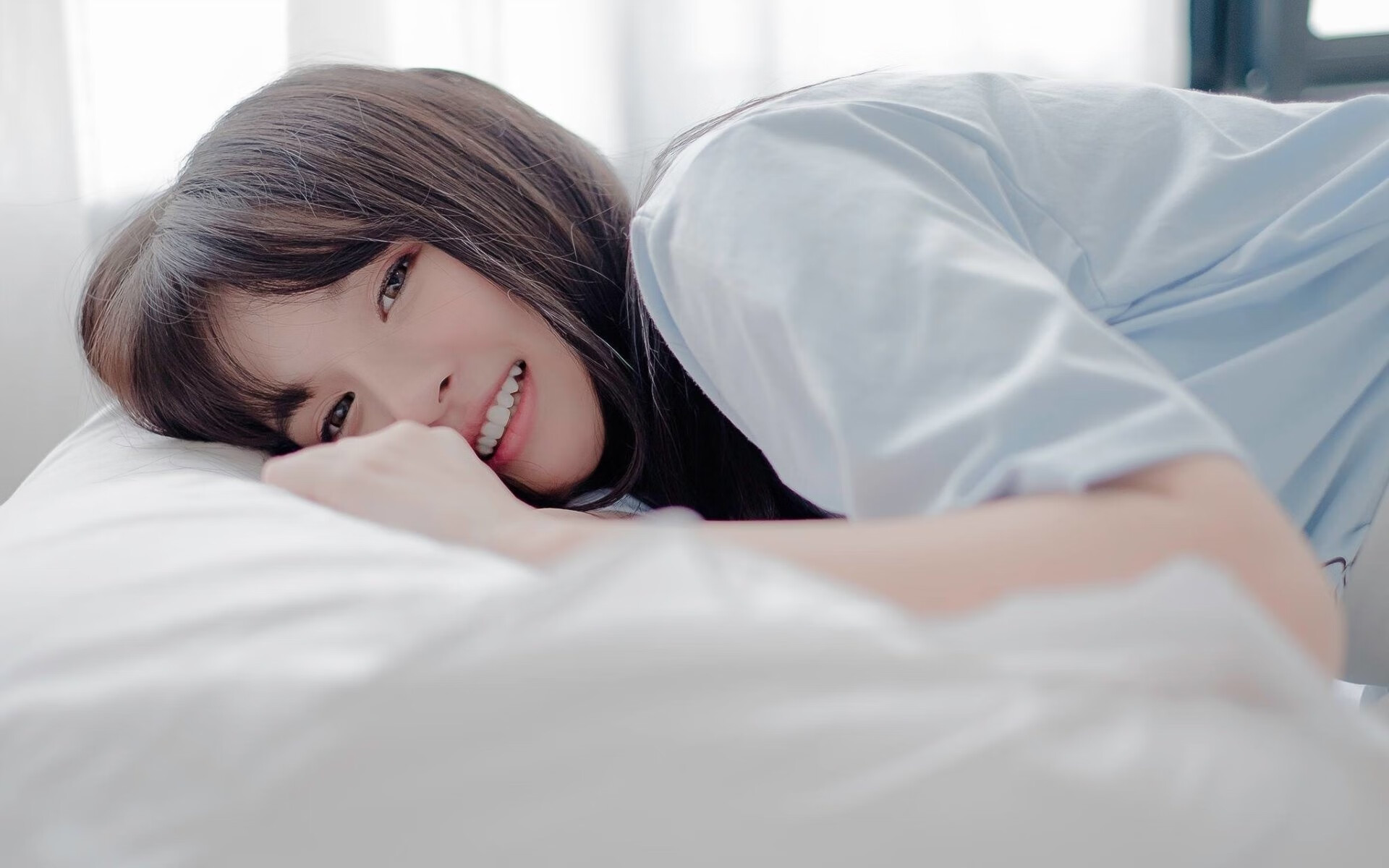 引擎嘶吼与终场蜂鸣，一个救赎之夜的两种回响