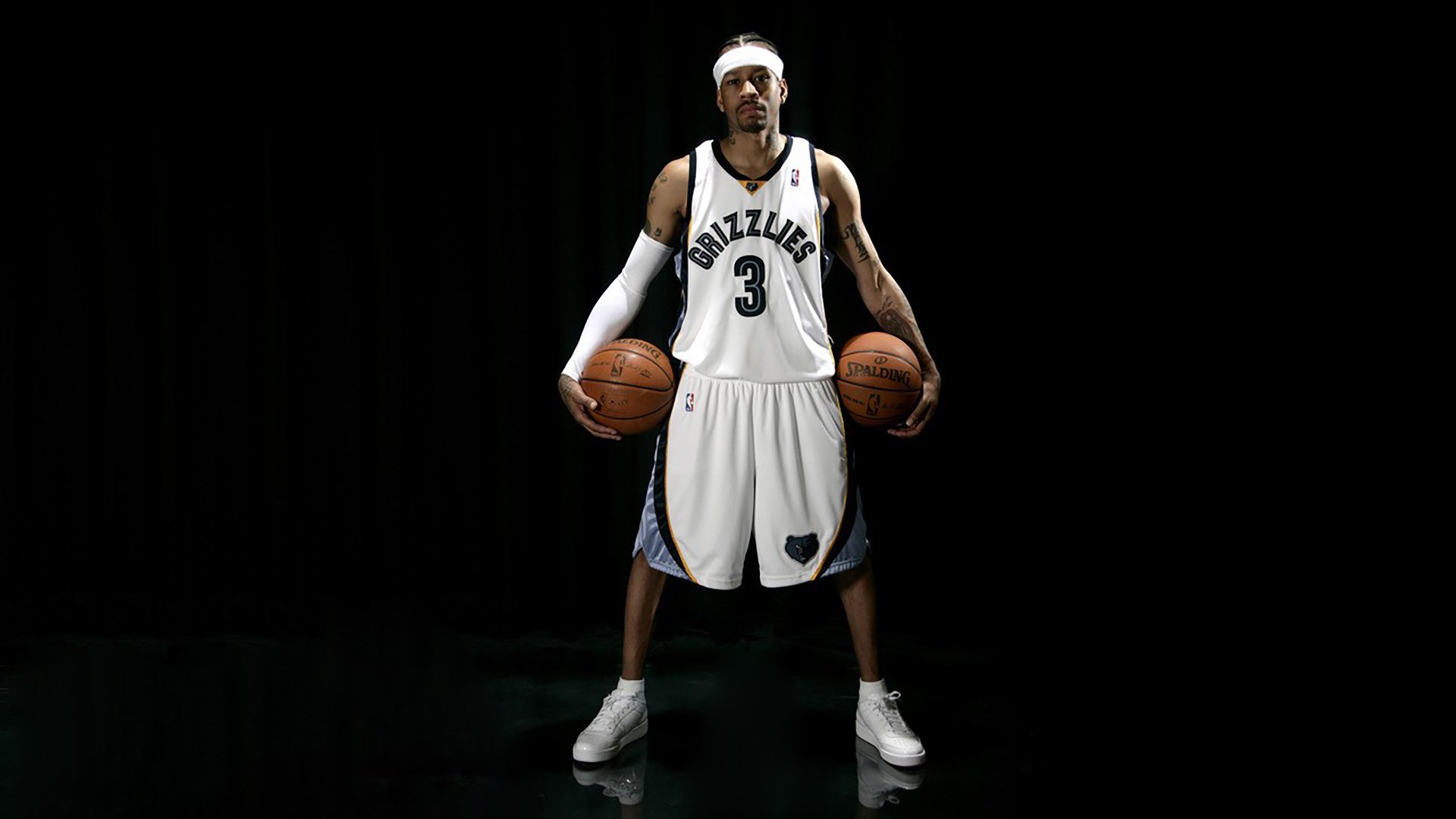 孤星与鹰群，莱万折射巨星光芒，阿尔及利亚团队之力冲破铁壁