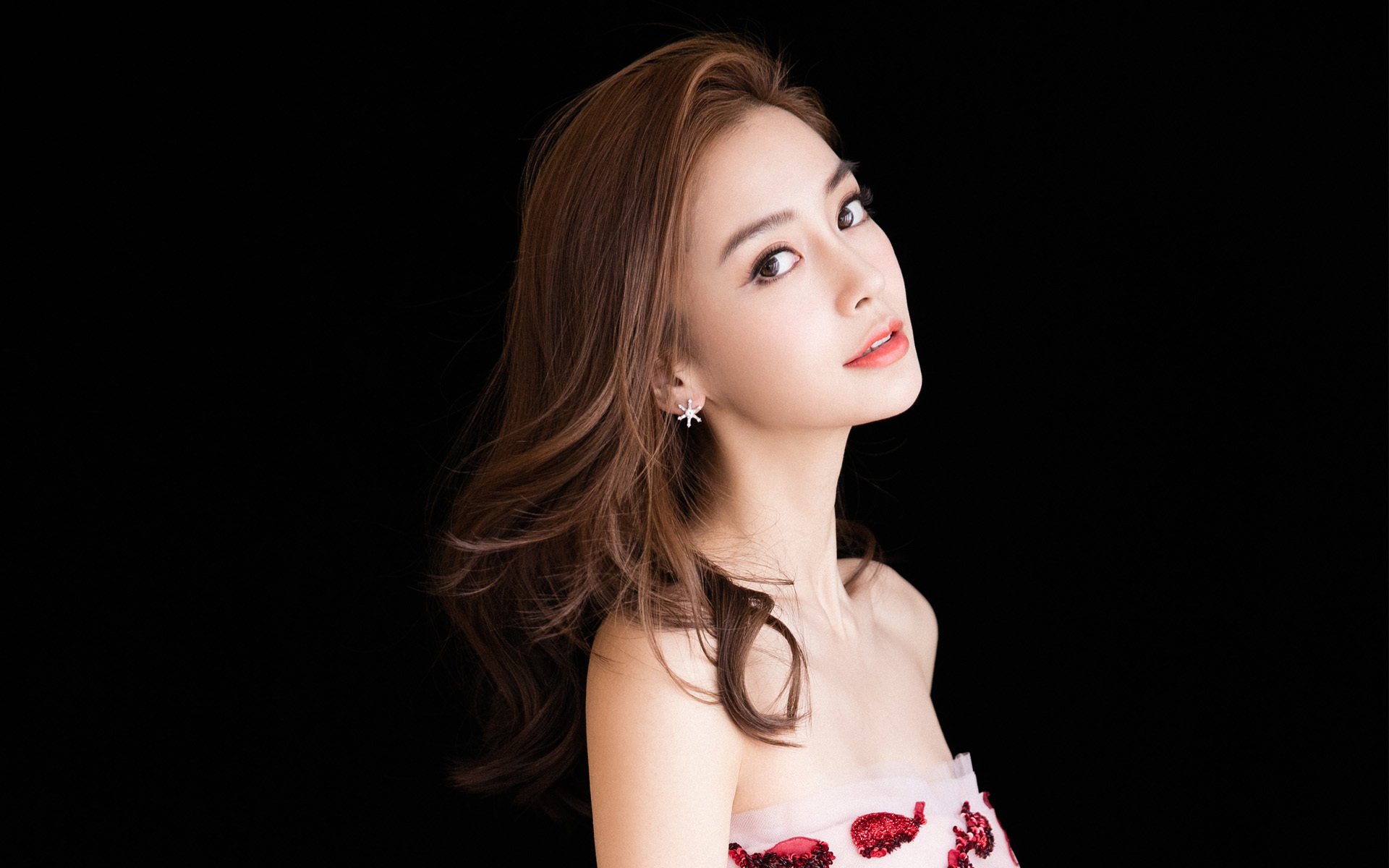 爱游戏入口-跨界巅峰之夜，当达拉斯独行侠遇见浙江稠州金租，杜兰特亮出大场面底牌