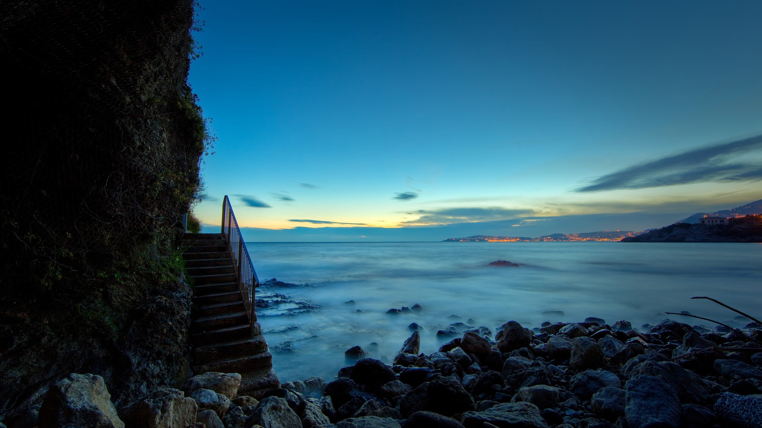 中场艺术家法比尼奥操刀，西班牙足球交响乐正面击溃尼日利亚野性风暴